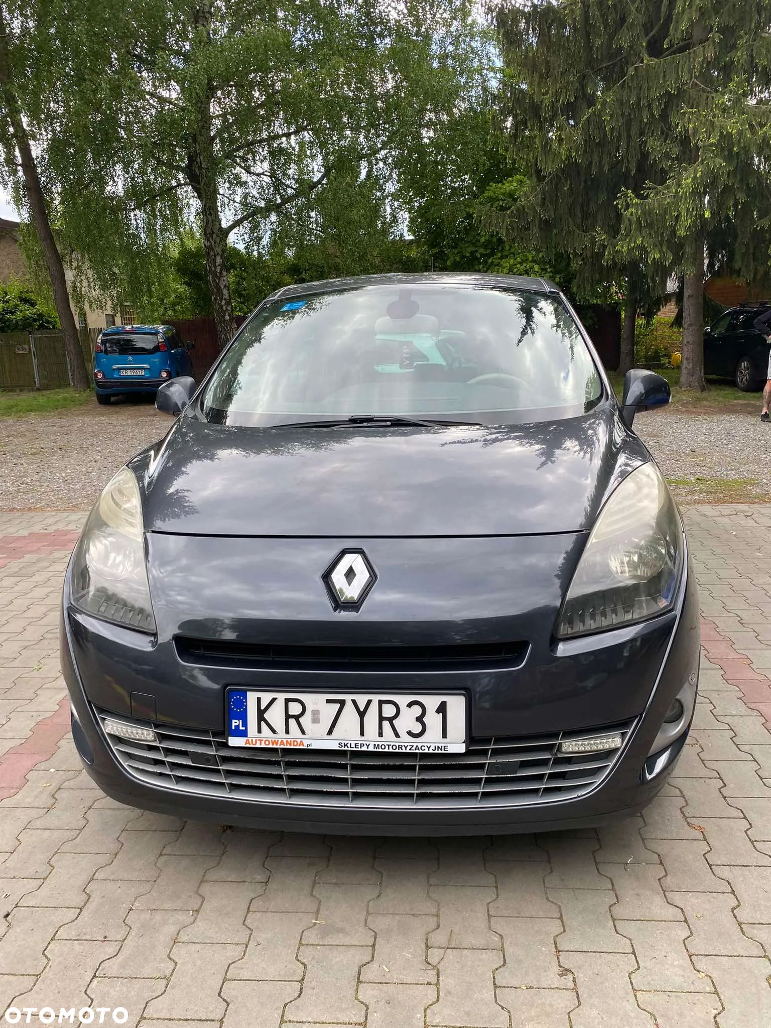 Renault Grand Scenic - 1