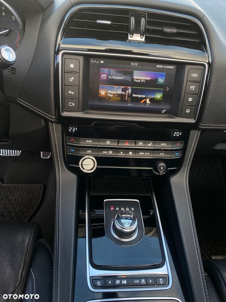 Jaguar F-Pace - 24