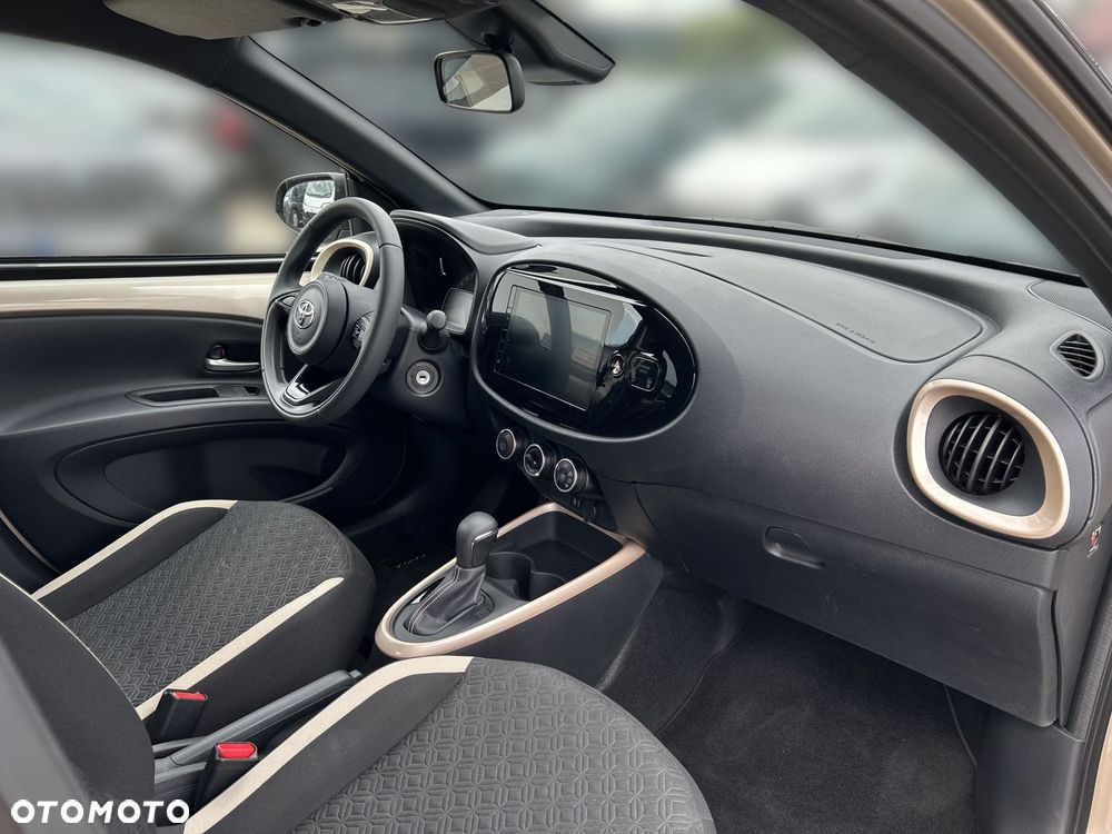 Toyota Aygo X 1.0 VVT-i Style CVT - 17