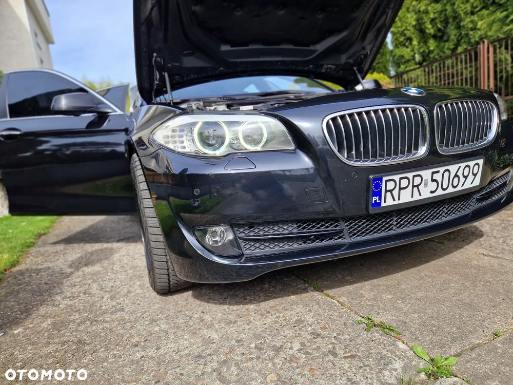 BMW Seria 5 535i xDrive - 15