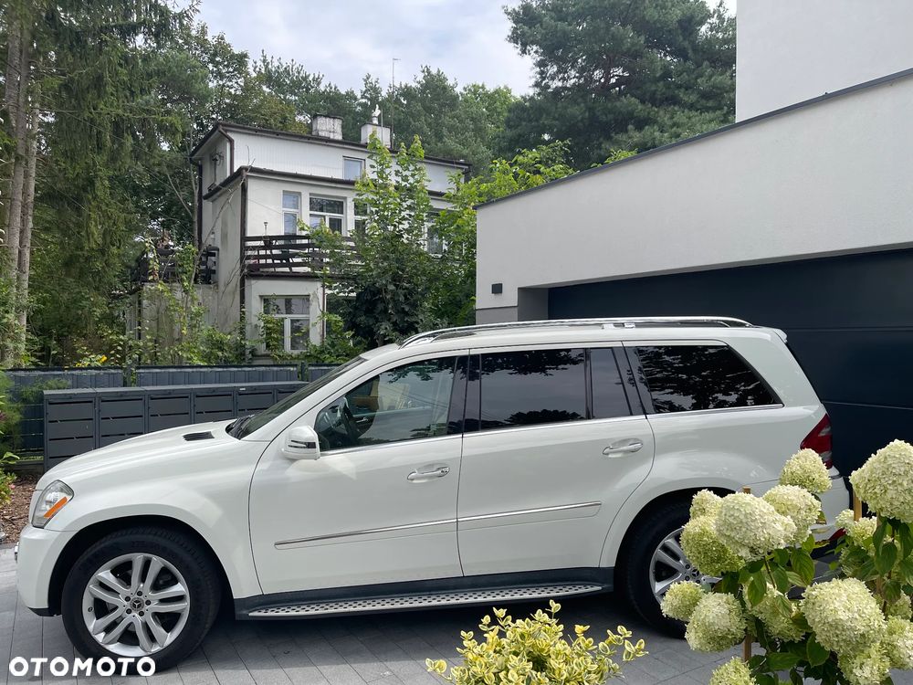 Mercedes-Benz GL - 22