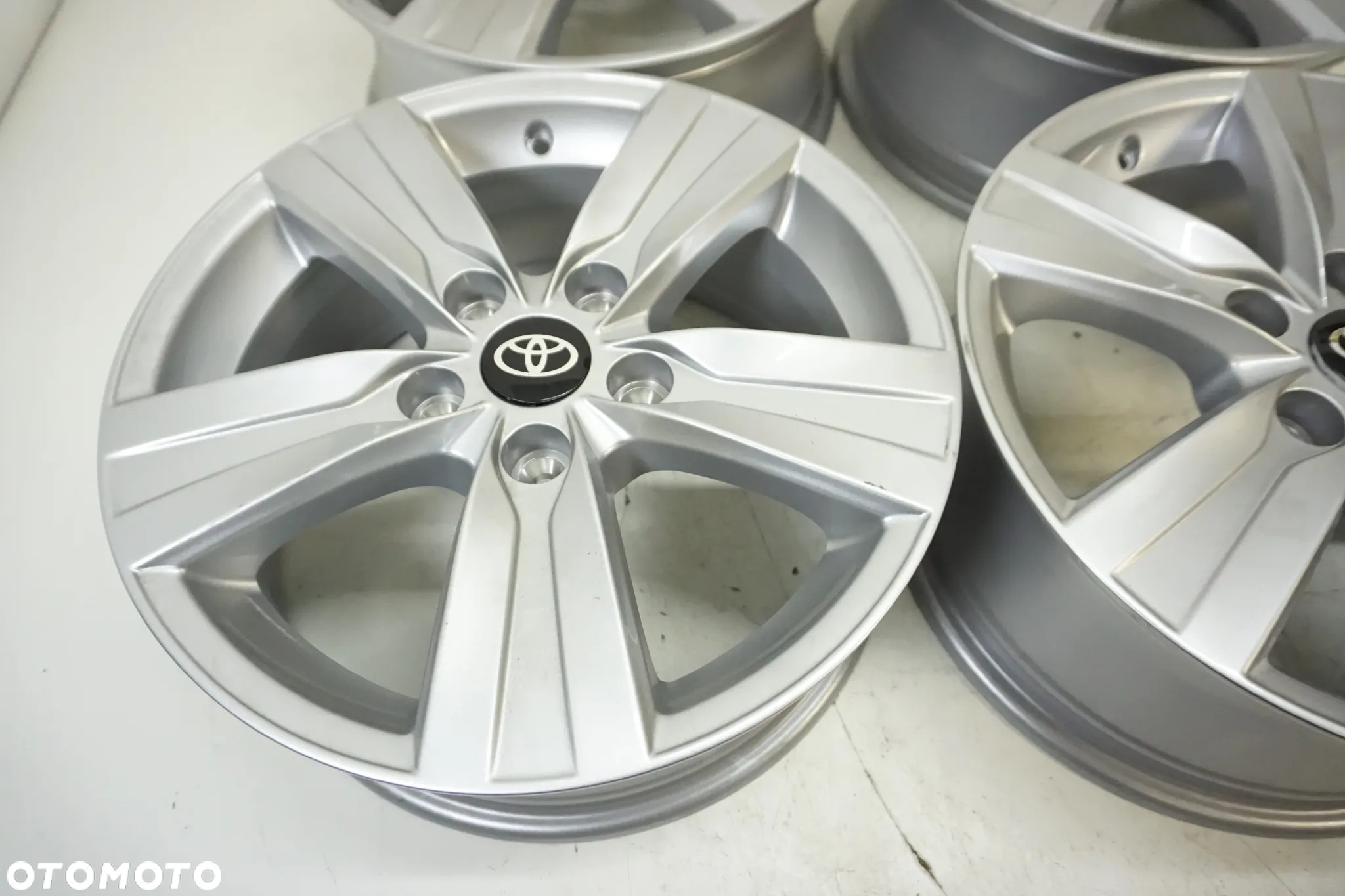 FELGI  ALUMINIOWE 16 TOYOTA CAMRY AURIS AVENSIS COROLLA RAV-4 CH R PREVIA YARIS IV CROSS  5X114,3 - 5
