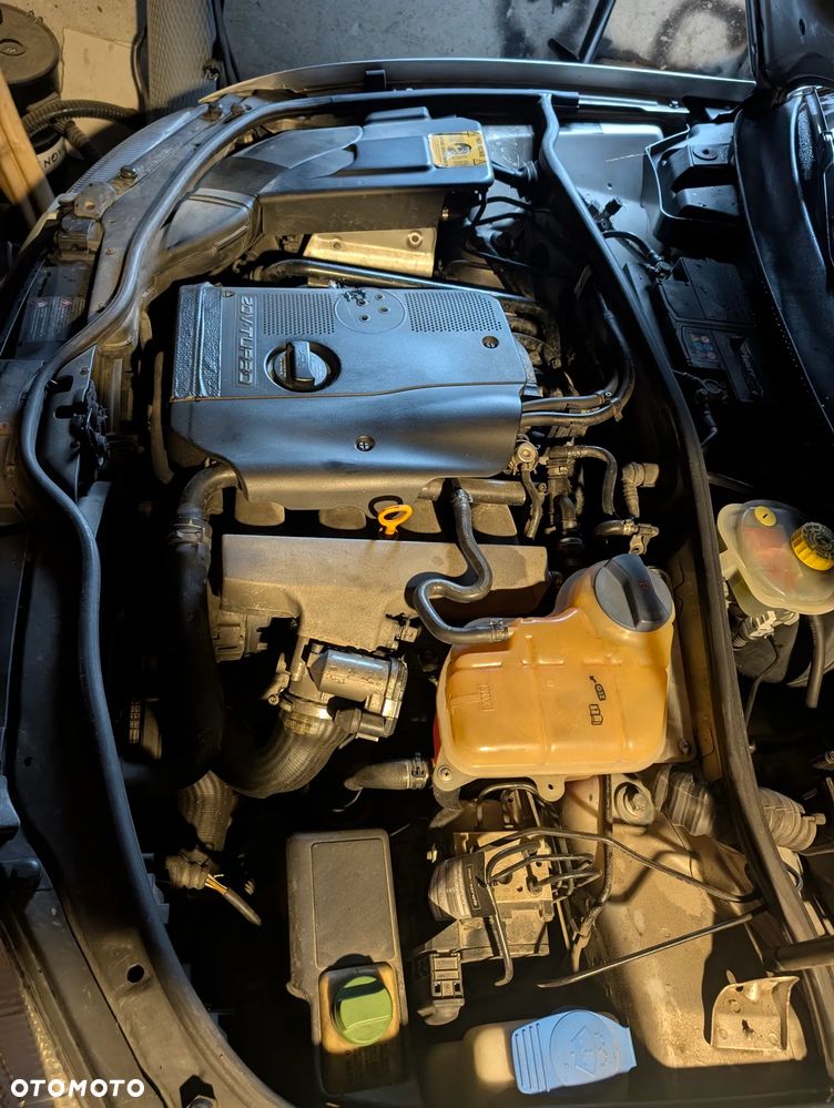 Volkswagen Passat 1.8T - 11