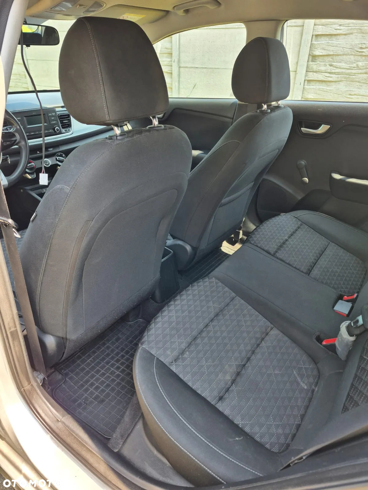 Kia Rio 1.2 L - 18