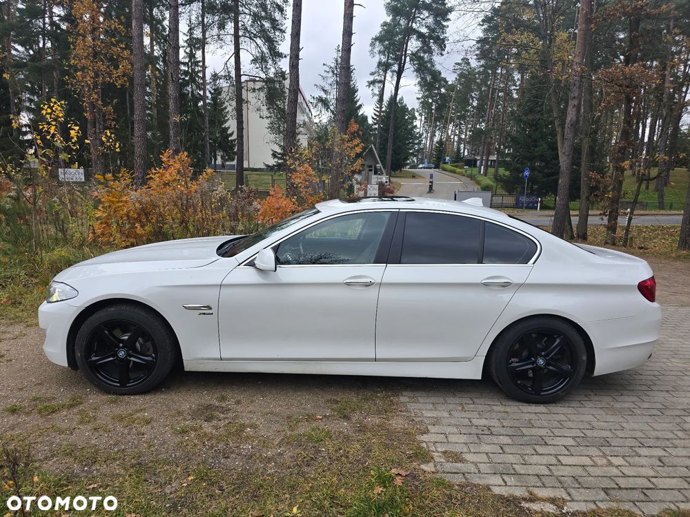 BMW Seria 5 528i xDrive Sport-Aut Luxury Line - 6