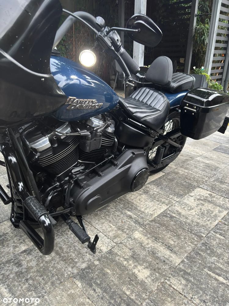 Harley-Davidson Softail Street Bob - 12