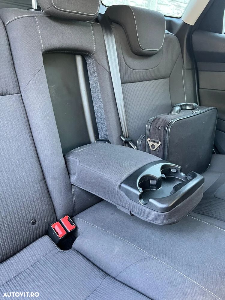 Ford Focus 2.0 TDCI DPF Powershift Titanium - 21