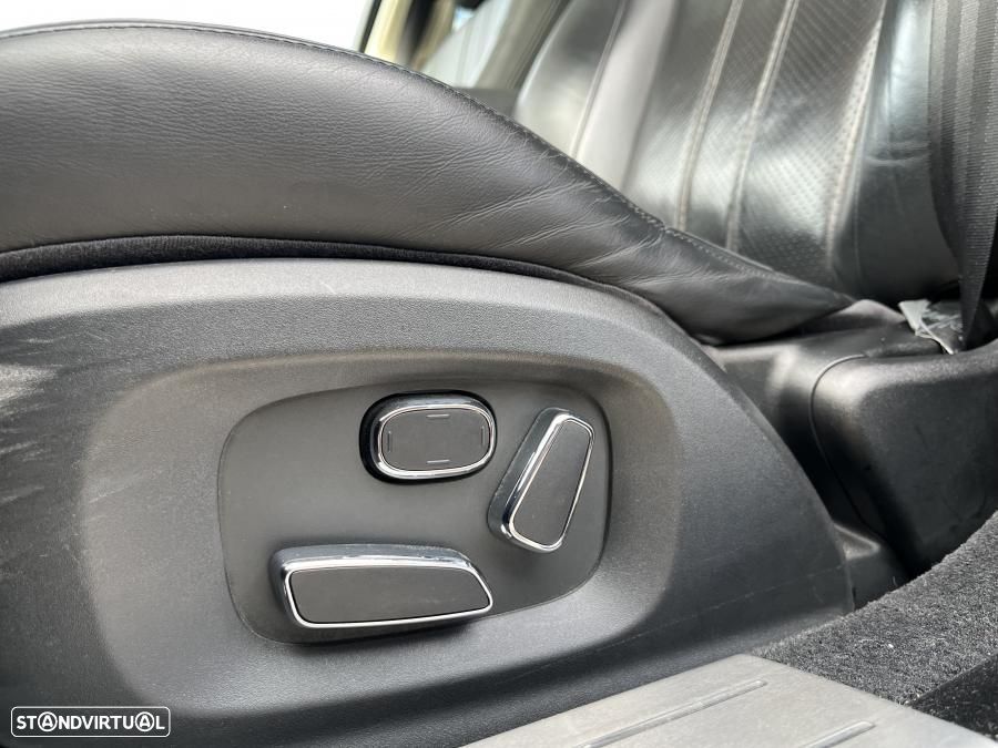Jaguar XJ 3.0 D V6 Premium Luxury - 38