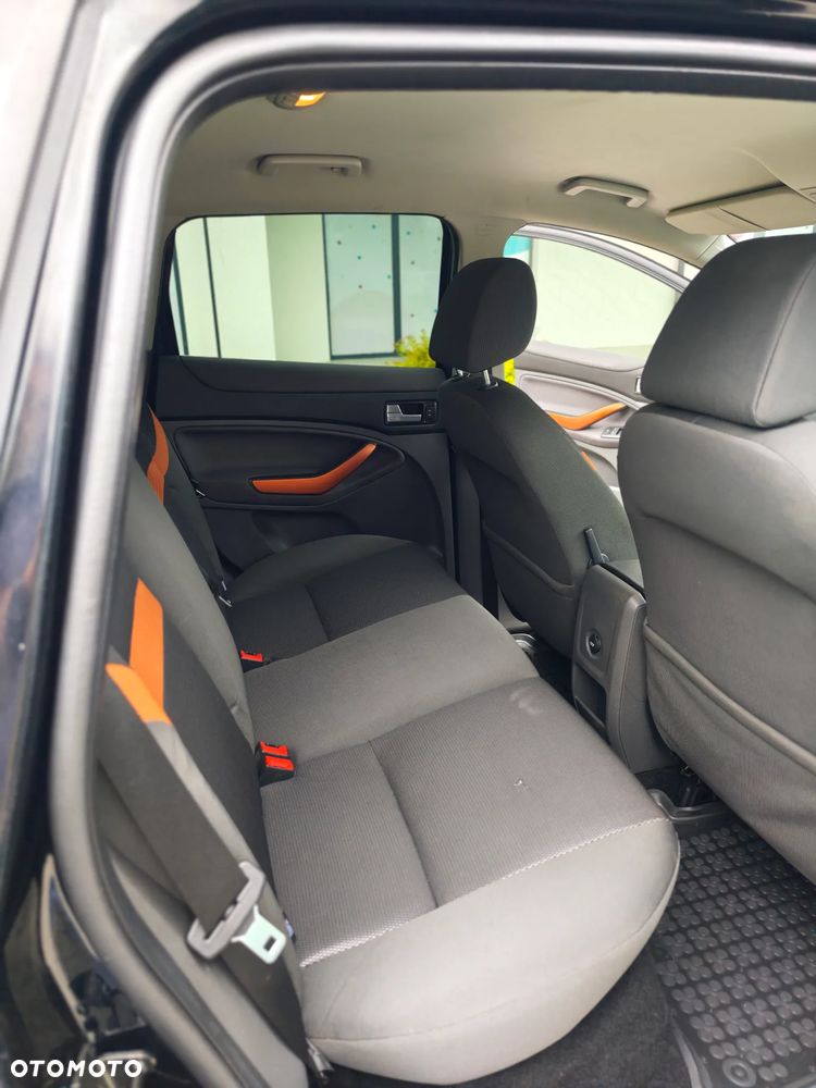 Ford Kuga 2.0 TDCi 2x4 Trend - 23