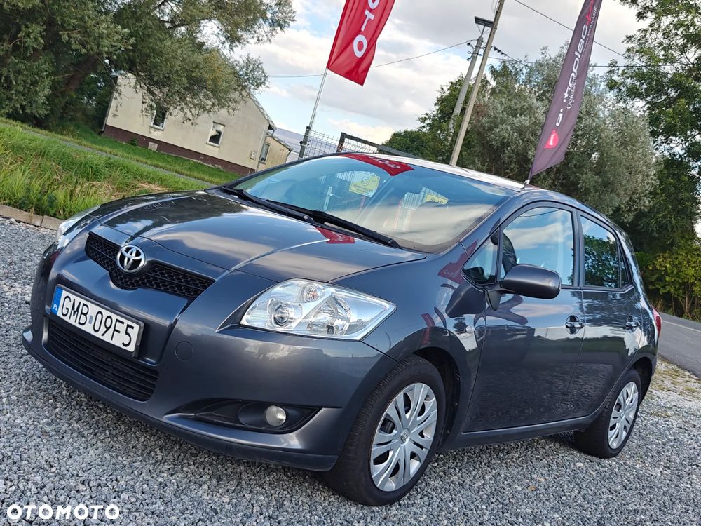 Toyota Auris 1.6 VVT-i Sol - 1