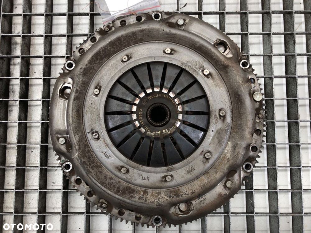 SPRZĘGŁO  SKODA SUPERB II Kombi (3T5) 2009 - 2015 1.6 TDI 77 kW [105 KM] olej napędowy 2010 - - 1