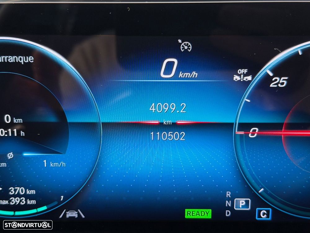 Mercedes-Benz EQA 250+ AMG Line - 38