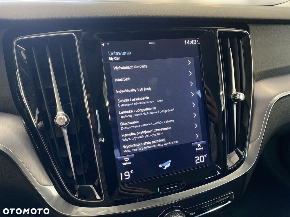Volvo V60 T5 Momentum Pro - 20