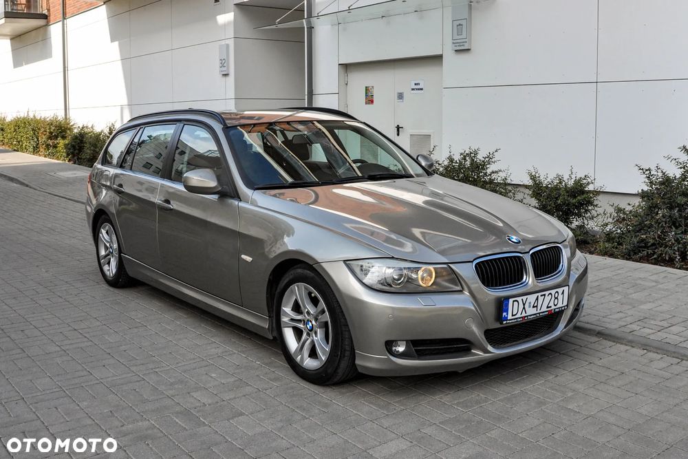 BMW Seria 3 320d DPF Efficient Dynamics Edition - 6