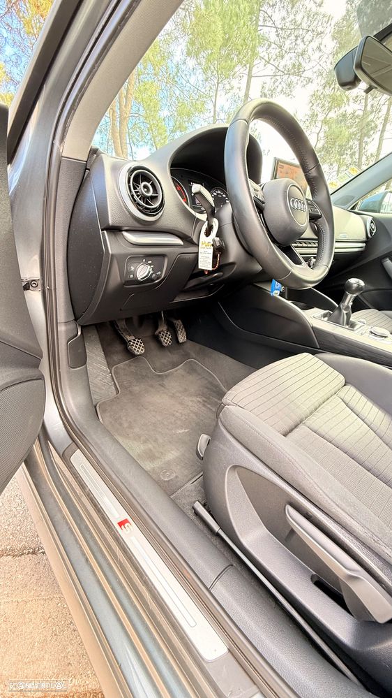 Audi A3 Sportback 1.6 TDI S-line - 8