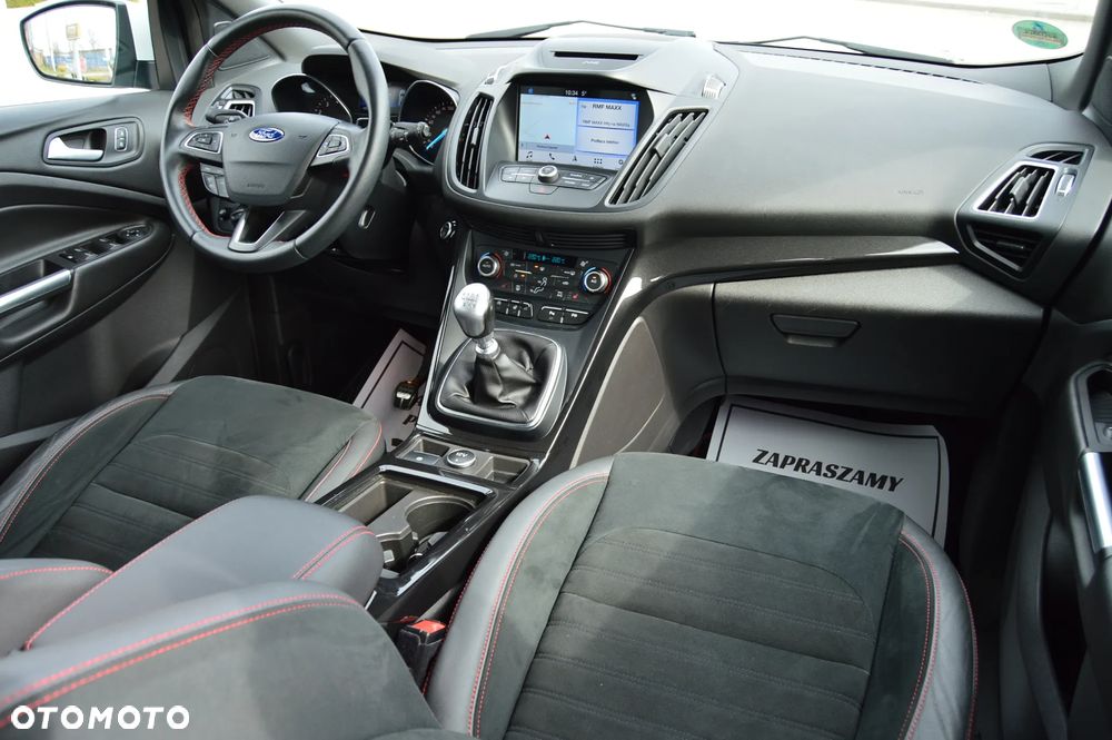 Ford Kuga 1.5 EcoBoost 2x4 ST-Line - 36