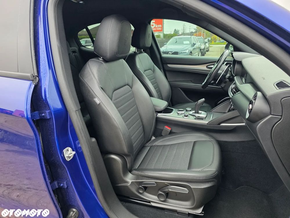 Alfa Romeo Stelvio 2.2 16V AT8 Q4 B-Tech - 12