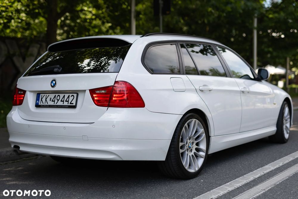 BMW Seria 3 318d DPF - 16