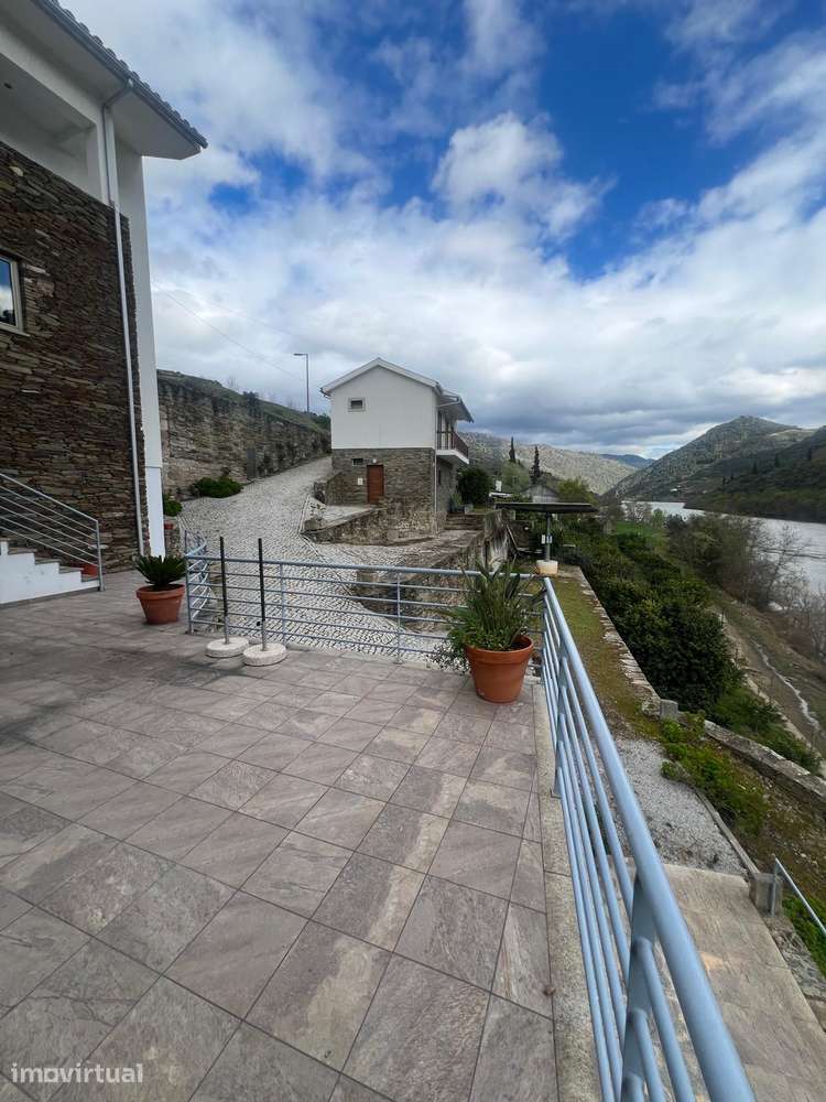 Hotel pronto e equipado em Carrazeda de Ansiães - Região do Rio Douro - Grande imagem: 3/50