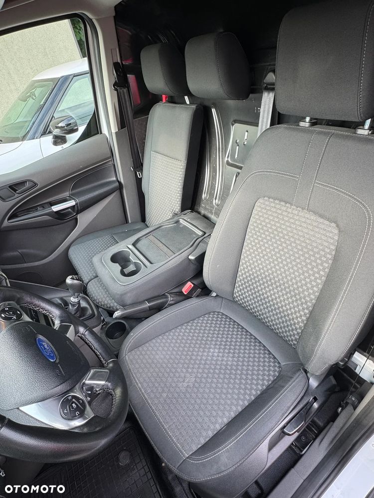 Ford Transit Connect - 16