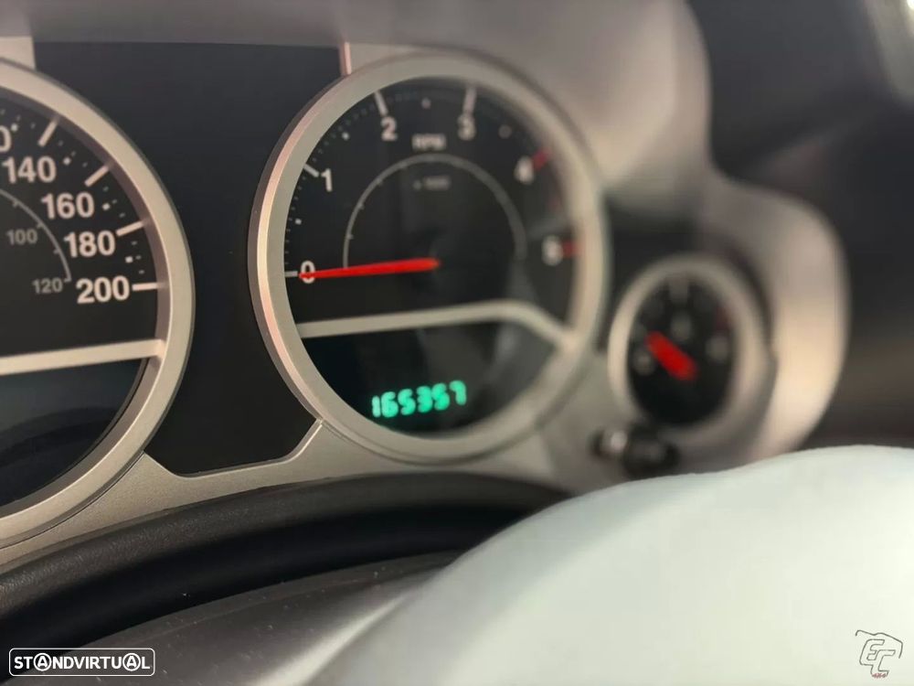 Jeep Wrangler 2.8 CRD ATX Sport - 13