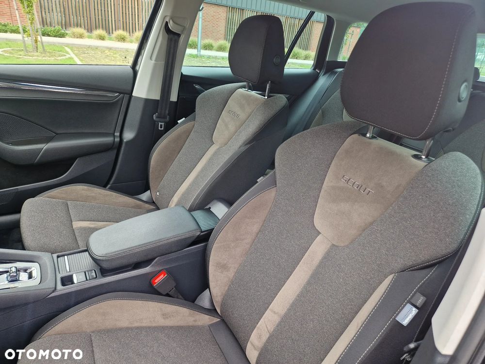 Skoda Octavia 2.0 TDI 4x4 DSG Scout - 13