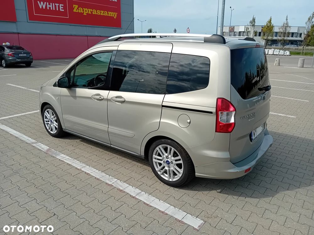 Ford Tourneo Courier 1.0 EcoBoost Titanium - 4