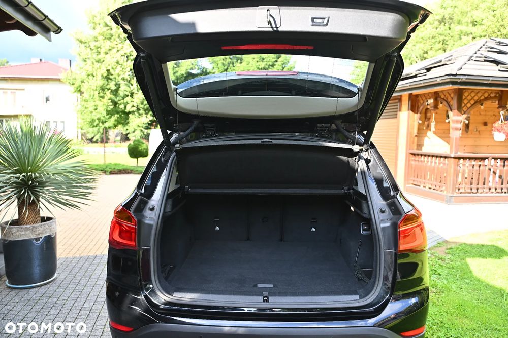 BMW X1 xDrive18d Sport Line - 4