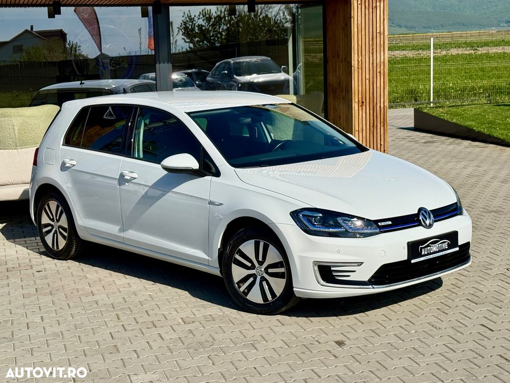 Volkswagen e-Golf - 10