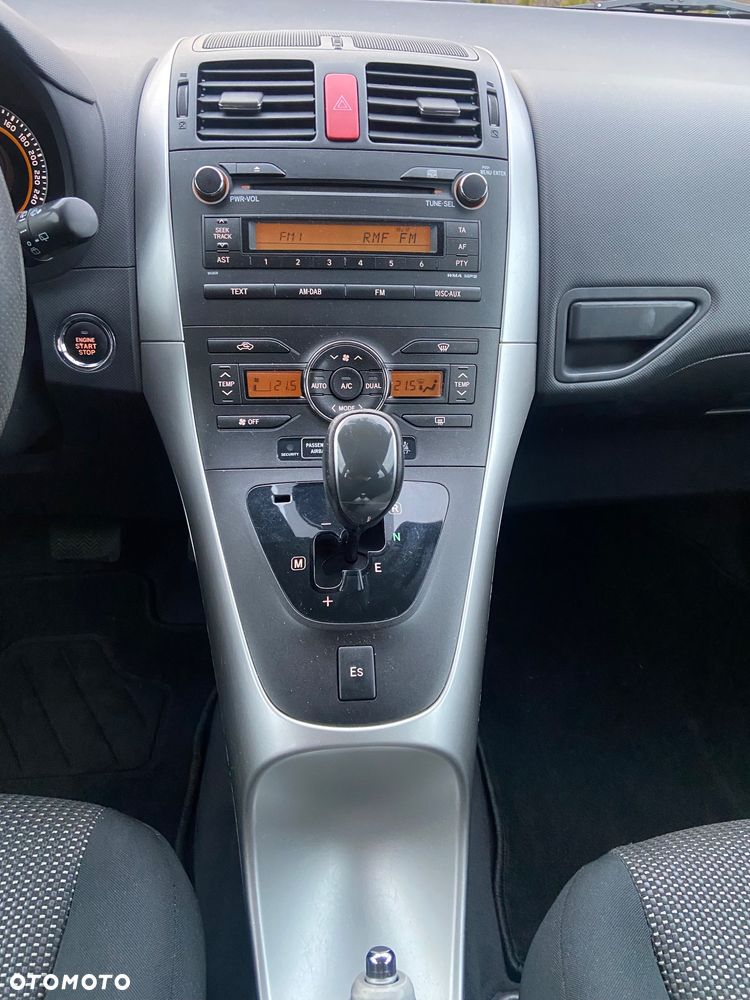 Toyota Auris 1.6 MultiMode Executive - 20