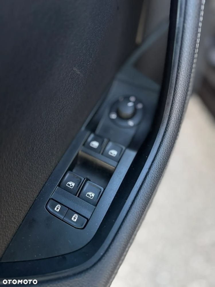 Skoda Superb 2.0 TDI SCR Style DSG - 23