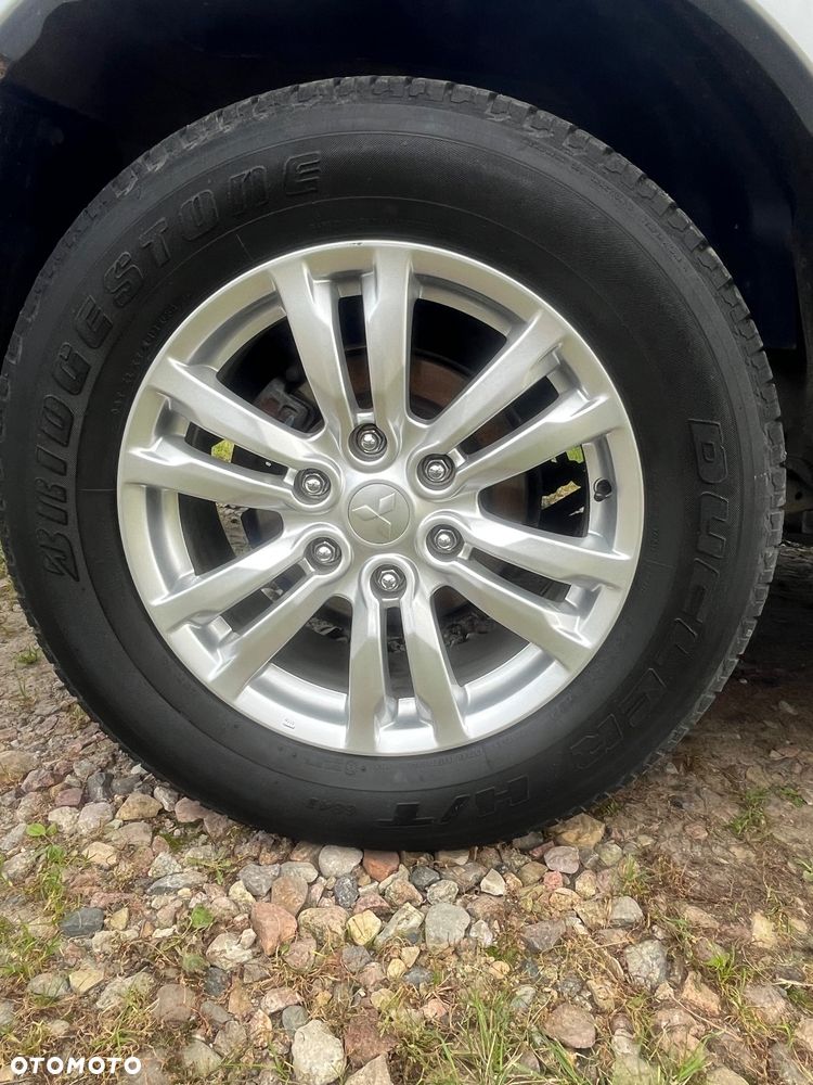 Mitsubishi Pajero 3.2 DI-D Automatik Intense - 8