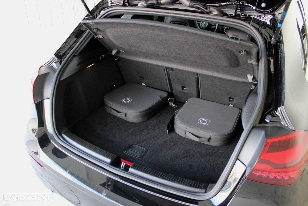 Mercedes-Benz A 250 e AMG Line - 8