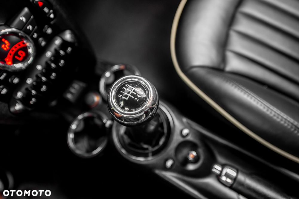 MINI Cooper S 50 Camden - 38