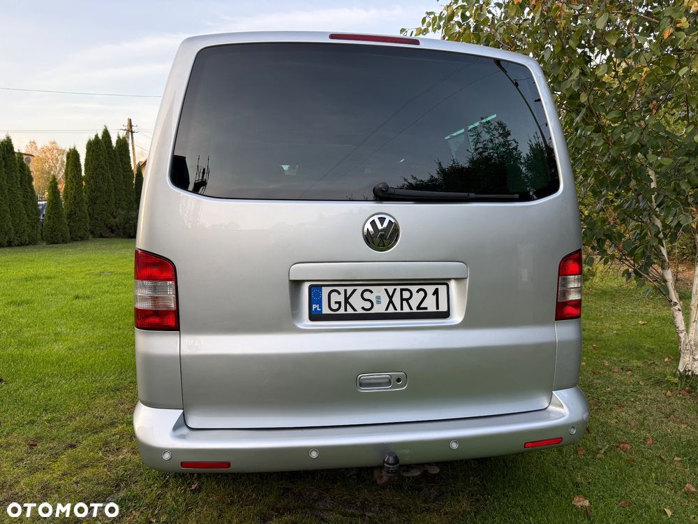 Volkswagen Caravelle - 8