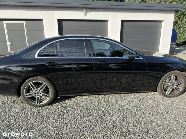 Mercedes-Benz Klasa E 220 d 4-Matic 9G-TRONIC - 21