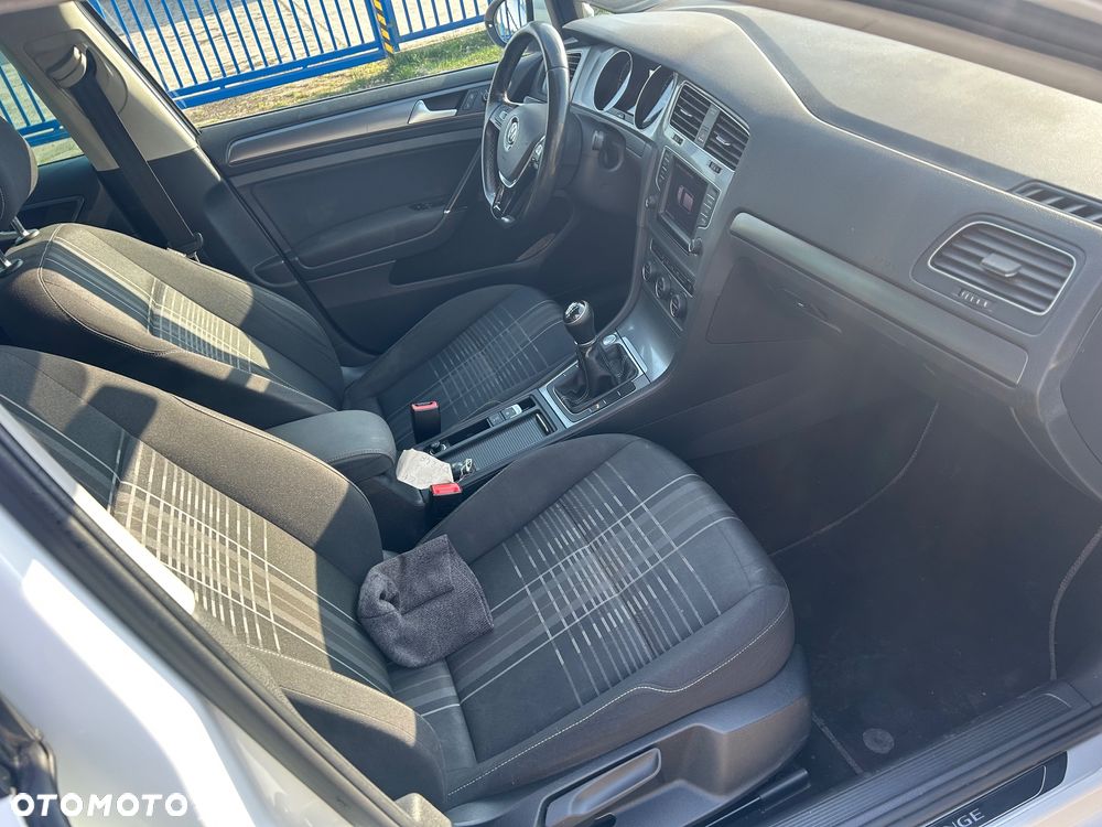 Volkswagen Golf 2.0 TDI BlueMotion Technology Lounge - 8