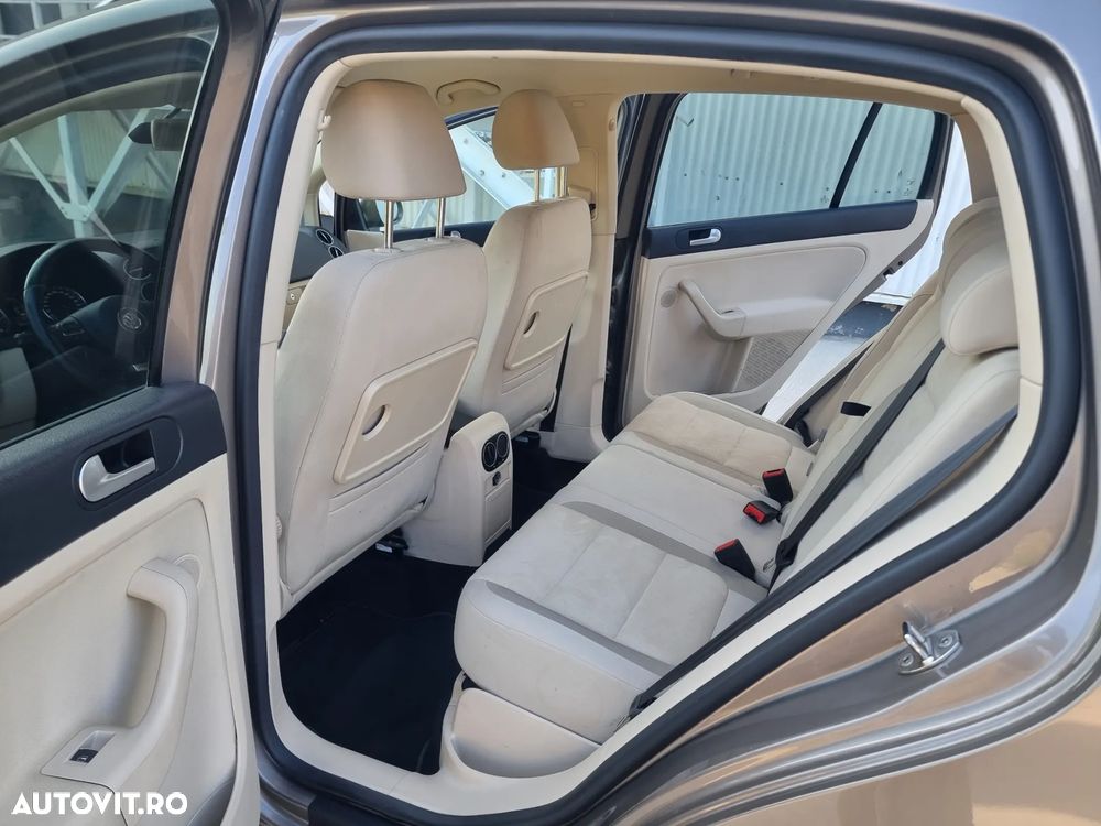 Volkswagen Golf Plus 1.6 TDI DPF BMT Highline DSG - 9