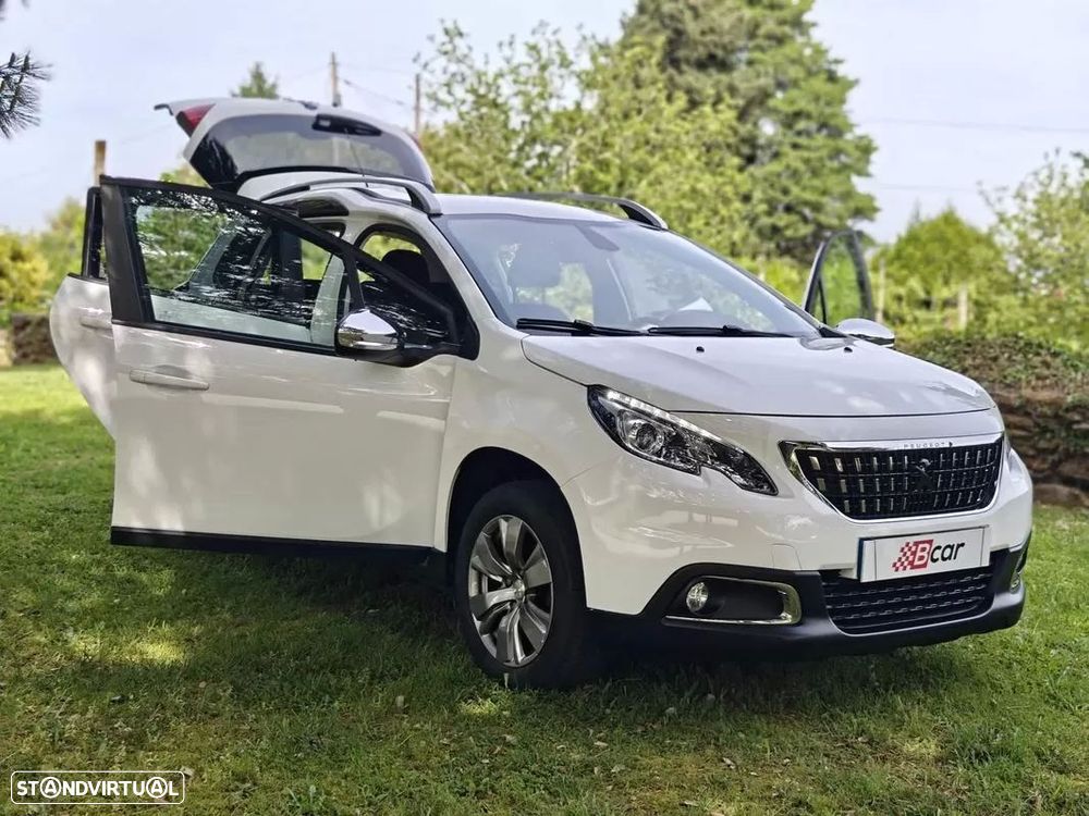 Peugeot 2008 1.2 PureTech Style — fotografia 18