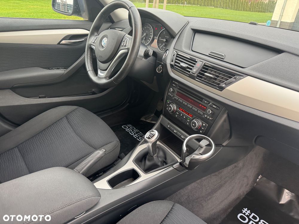 BMW X1 sDrive18d xLine - 27