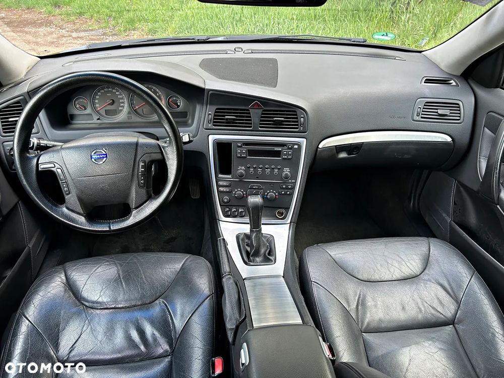 Volvo V70 2.4 Momentum - 3