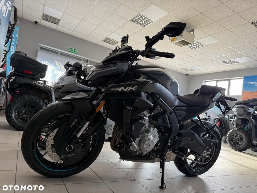 CFMoto 675NK - 21