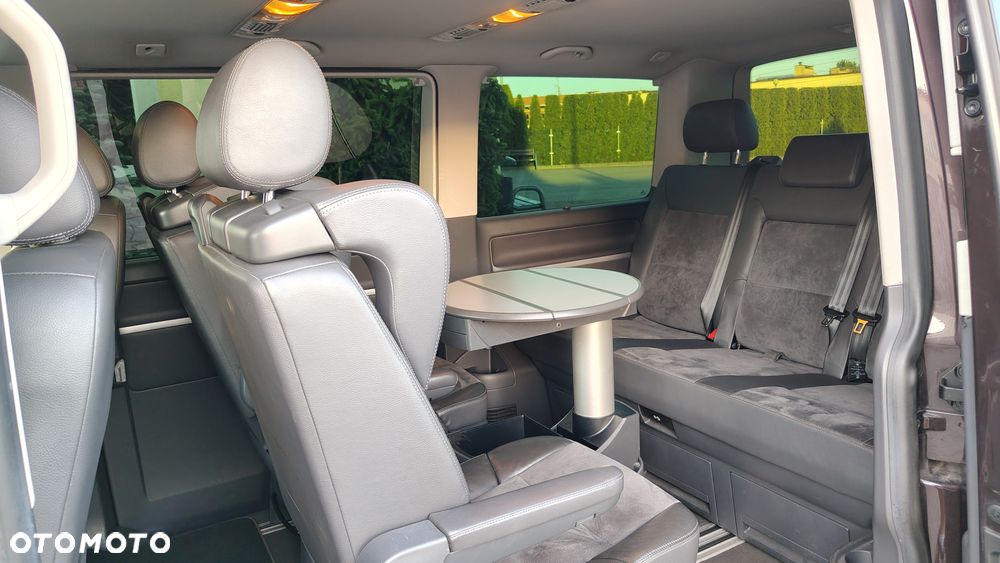 Volkswagen Multivan - 26