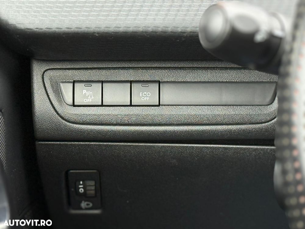 Peugeot 2008 BlueHDi FAP 120 STOP & START Crossway - 12