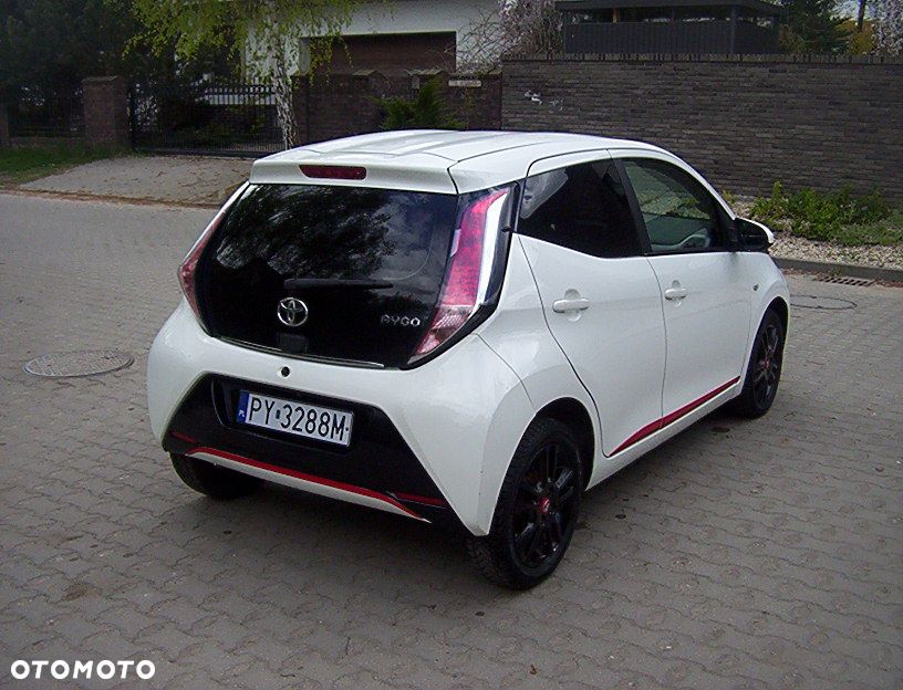 Toyota Aygo x-play Edition-S - 17