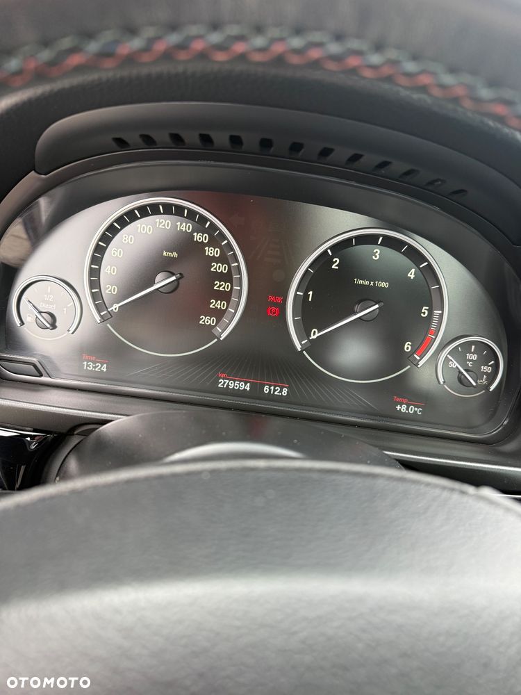 BMW Seria 5 525d xDrive - 8