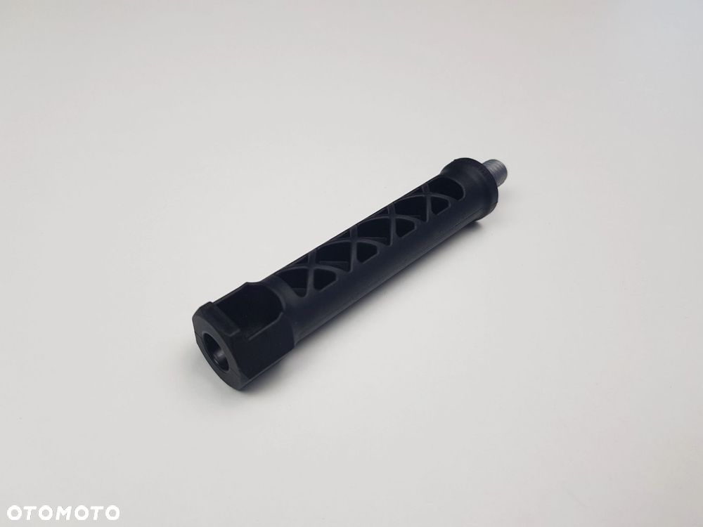Śruba Dystans osłony akustycznej BMW G20 G30 B47 2.0d 8580379 - 3