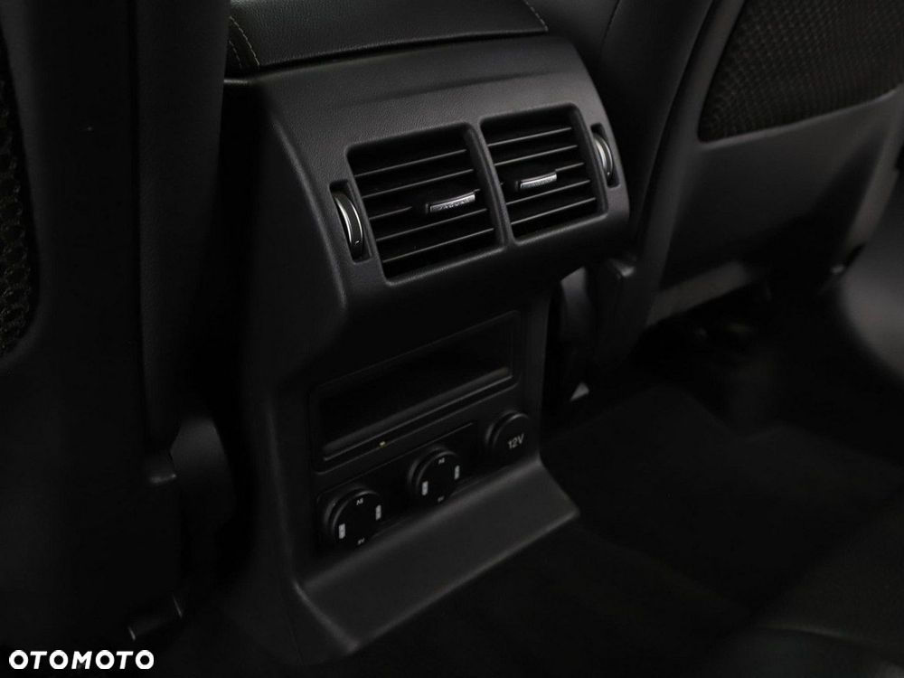 Jaguar F-Pace 2.0 i4D AWD R-Sport - 40