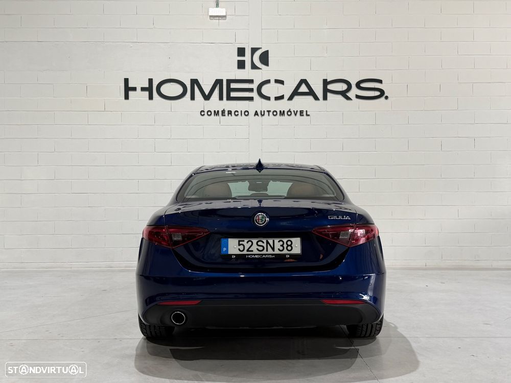 Alfa Romeo Giulia 2.2 D AT8 - 12