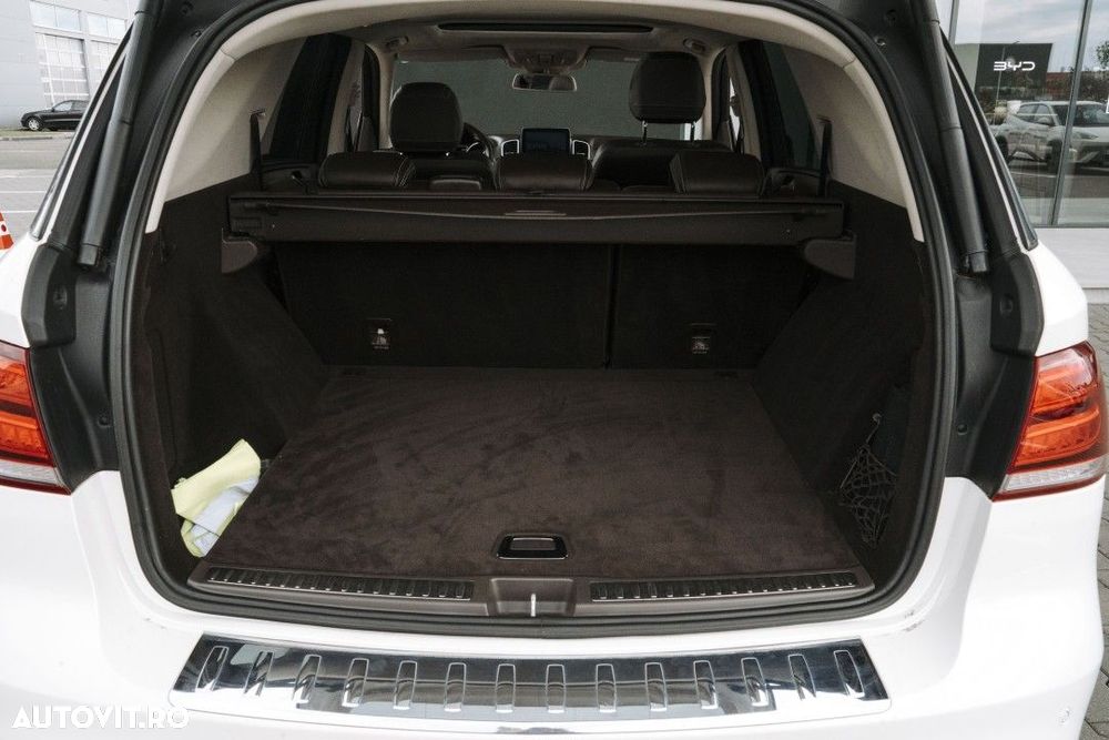Mercedes-Benz GLE - 38